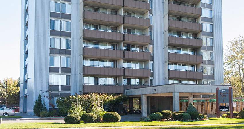 Pineview Tower | 249 Bridge St W, Belleville, ON K8P 4V4, Canada | Phone: (613) 966-1512