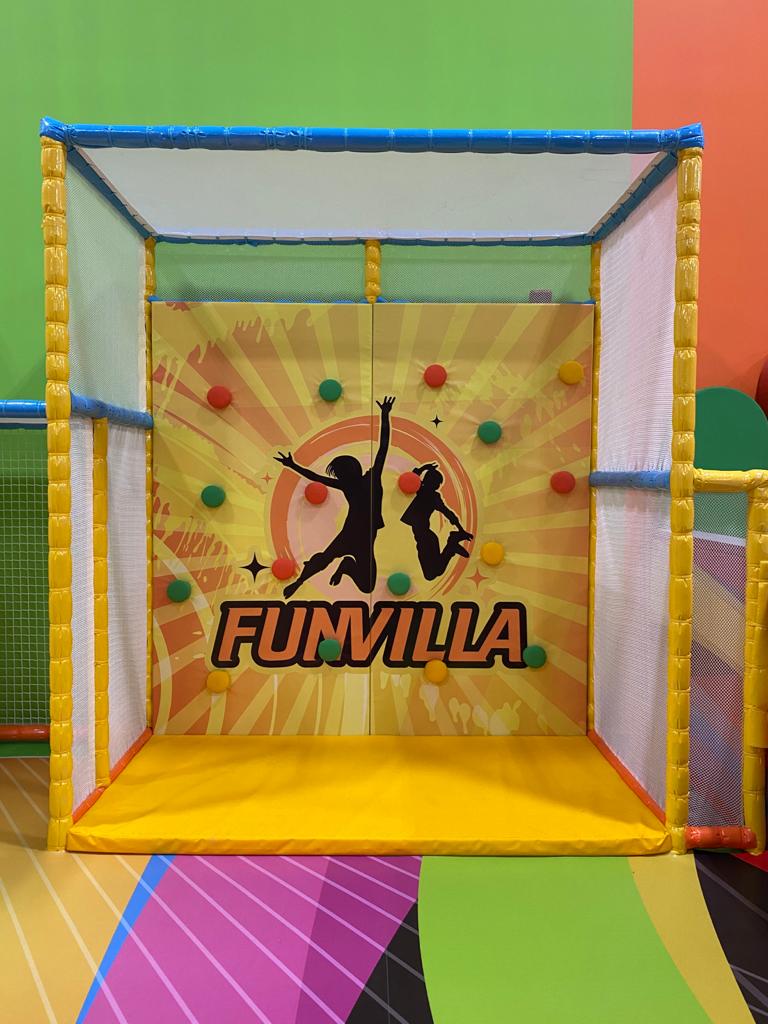 Funvilla London | 1305 Commissioners Rd E, London, ON N6M 0B8, Canada | Phone: (519) 649-4111