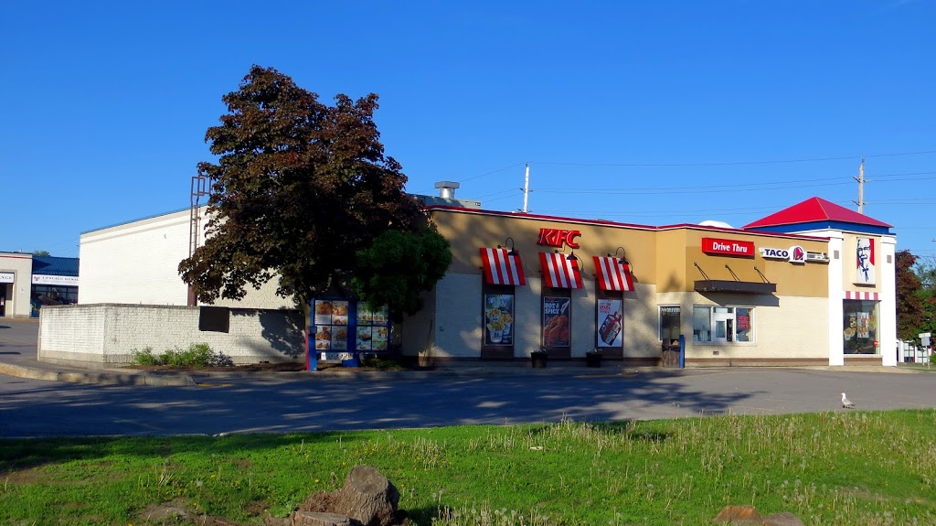Taco Bell | 475 Hazeldean Rd, Kanata, ON K2L 2B5, Canada | Phone: (613) 836-4011