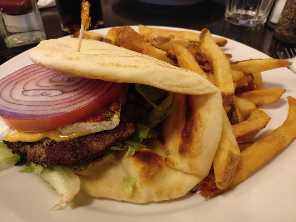 Charles Dickens Pub | 505 Dundas St, Woodstock, ON N4S 1C4, Canada | Phone: (519) 421-2218