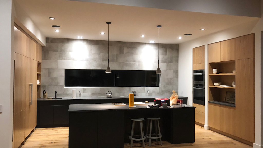 Collingwood Home Finishing | 340 Raglan St, Collingwood, ON L9Y 3Z1, Canada | Phone: (705) 445-9209