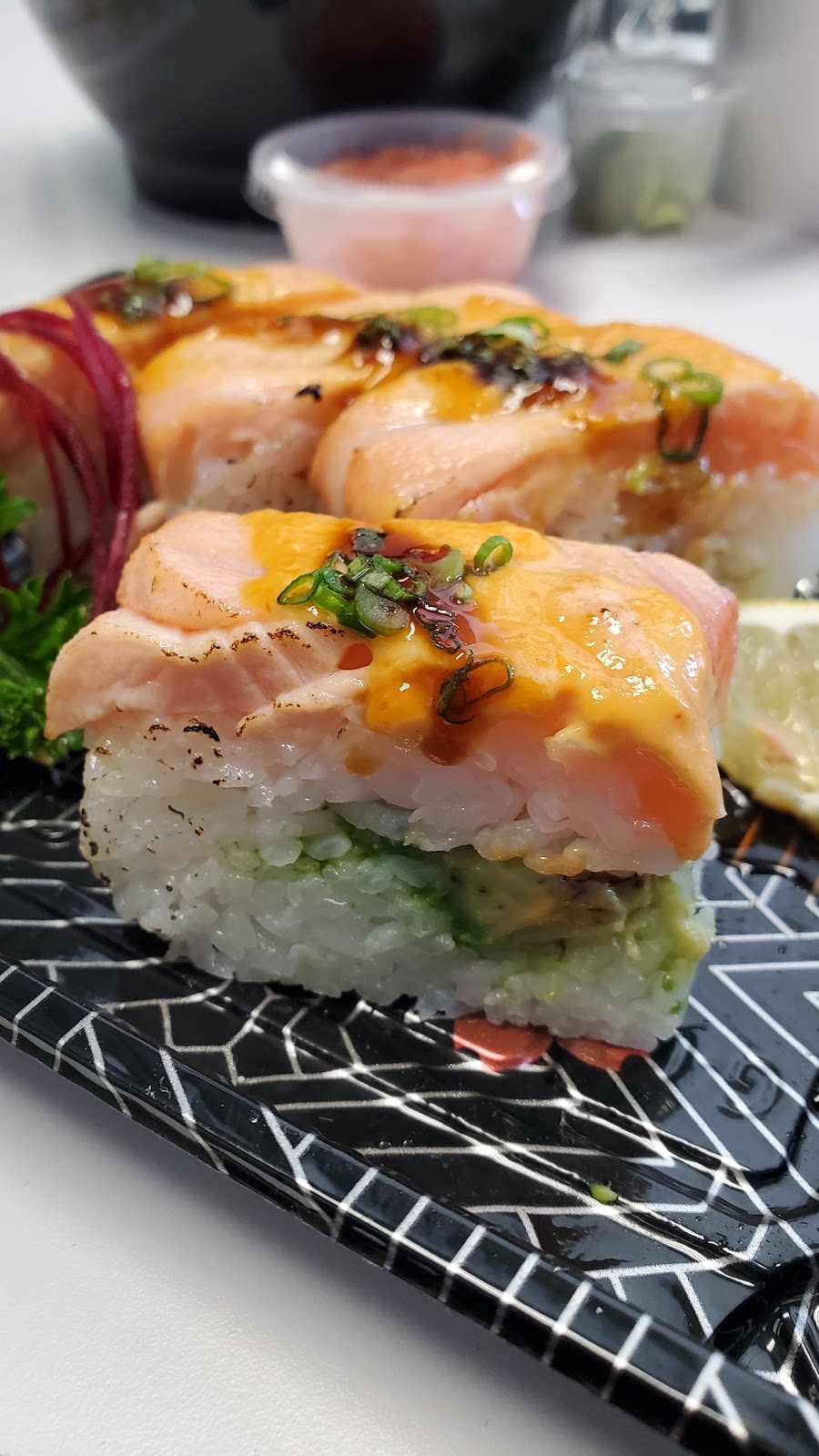 Kin Sushi - Vaughan | 3540 Rutherford Rd Unit 64, Vaughan, ON L4H 3T8, Canada | Phone: (289) 304-2886