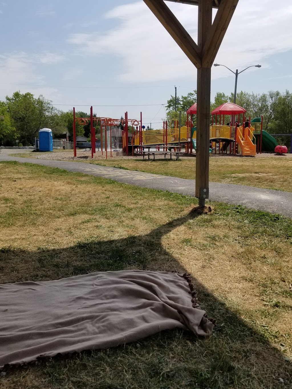 Ridge Crest Water Park | 1437 Roy Ave, Sudbury, ON P3A 2N9, Canada | Phone: (705) 674-4455