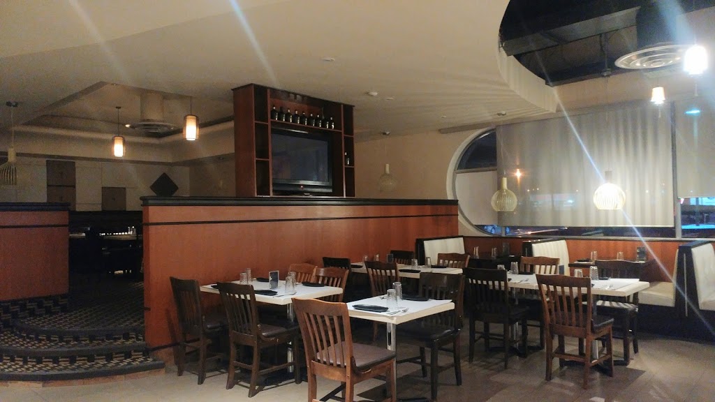O Piment | 1092 Boulevard Moody, Terrebonne, QC J6W 3K9, Canada | Phone: (450) 471-8405