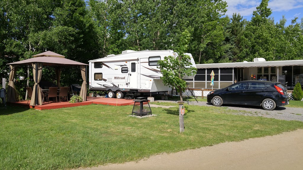 Camping Belle-Vie | 1630 Rue des Copains, Sainte-Julienne, QC J0K 2T0, Canada | Phone: (450) 831-4167