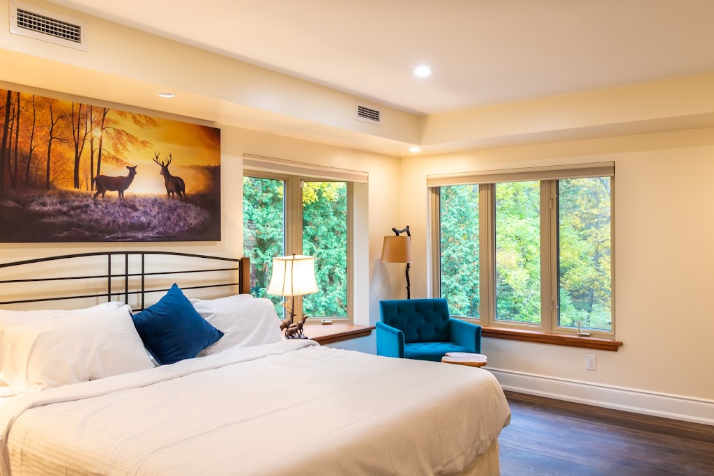 Fairy Bay Lakehouse | 228 Cookson Bay Crescent, Huntsville, ON P1H 1B2, Canada | Phone: (705) 259-9599