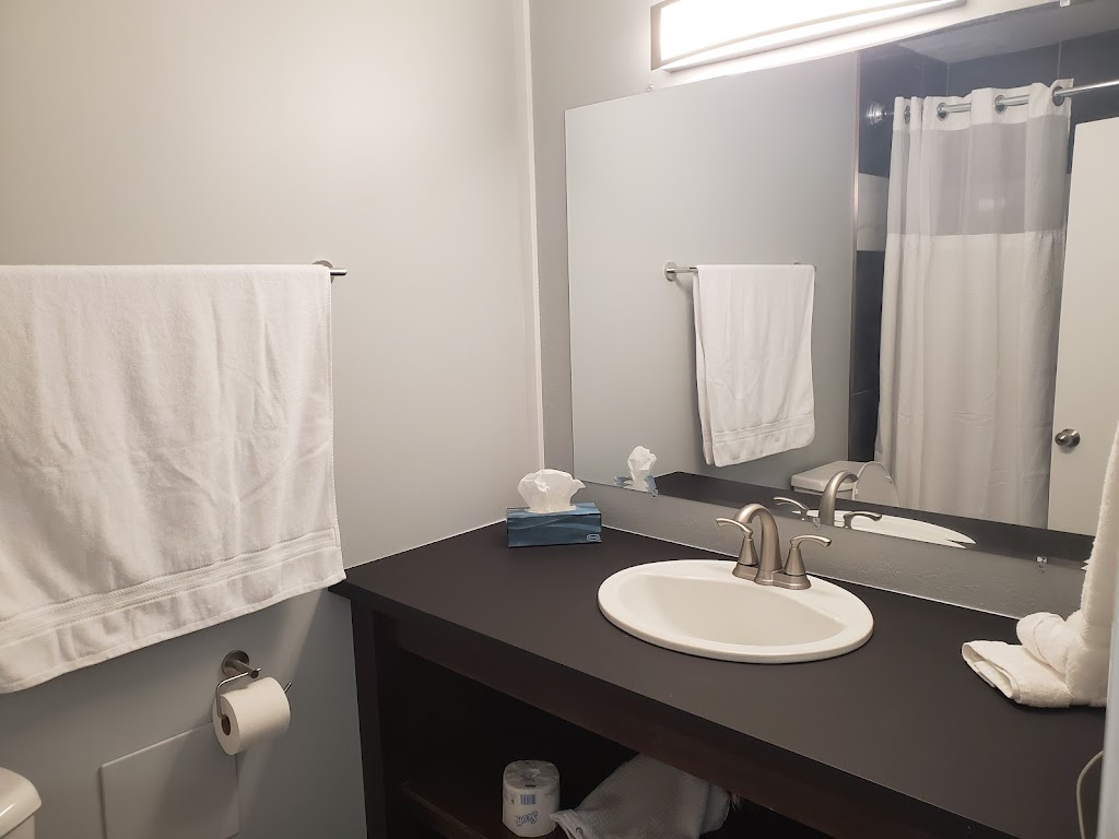 Celadon Lodge | 5000, BC-93, Radium Hot Springs, BC V0A 1M0, Canada | Phone: (778) 761-0504