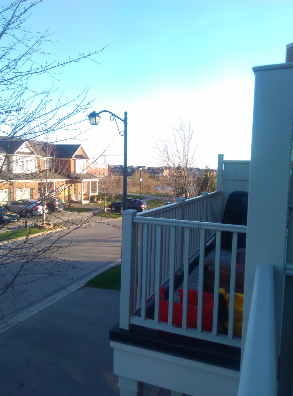 Coates Neighbourhood Park | 776 Philbrook Dr, Milton, ON L9T 0E9, Canada | Phone: (905) 878-7946