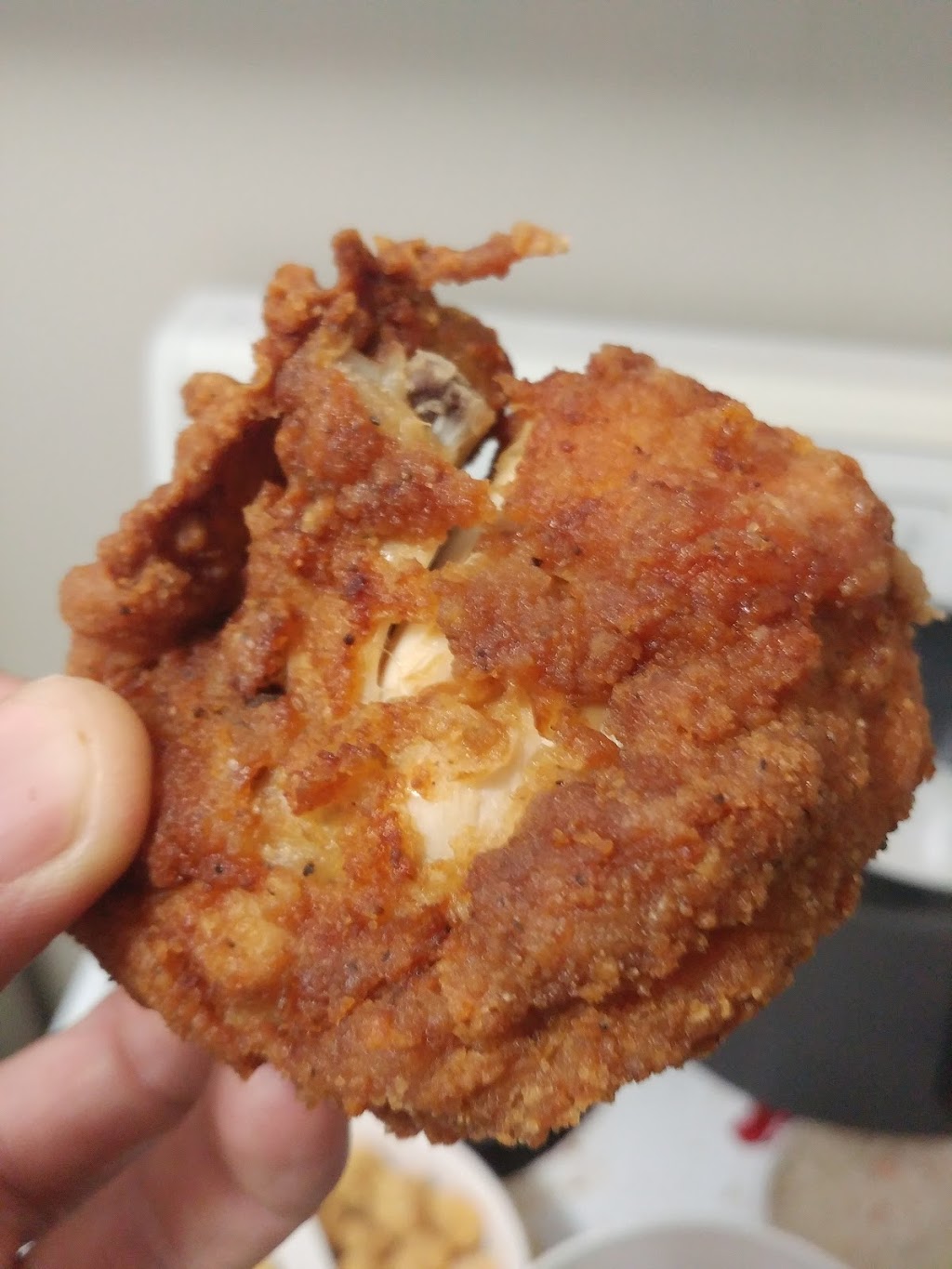 KFC | 419 King St W, Oshawa, ON L1J 2K5, Canada | Phone: (905) 725-3703