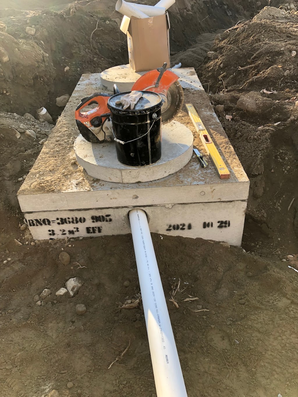 Réalisations Mont Blanc EXCAVATION | 2442 QC-117, Lac-Supérieur, QC J0T 1J0, Canada | Phone: (514) 231-8687