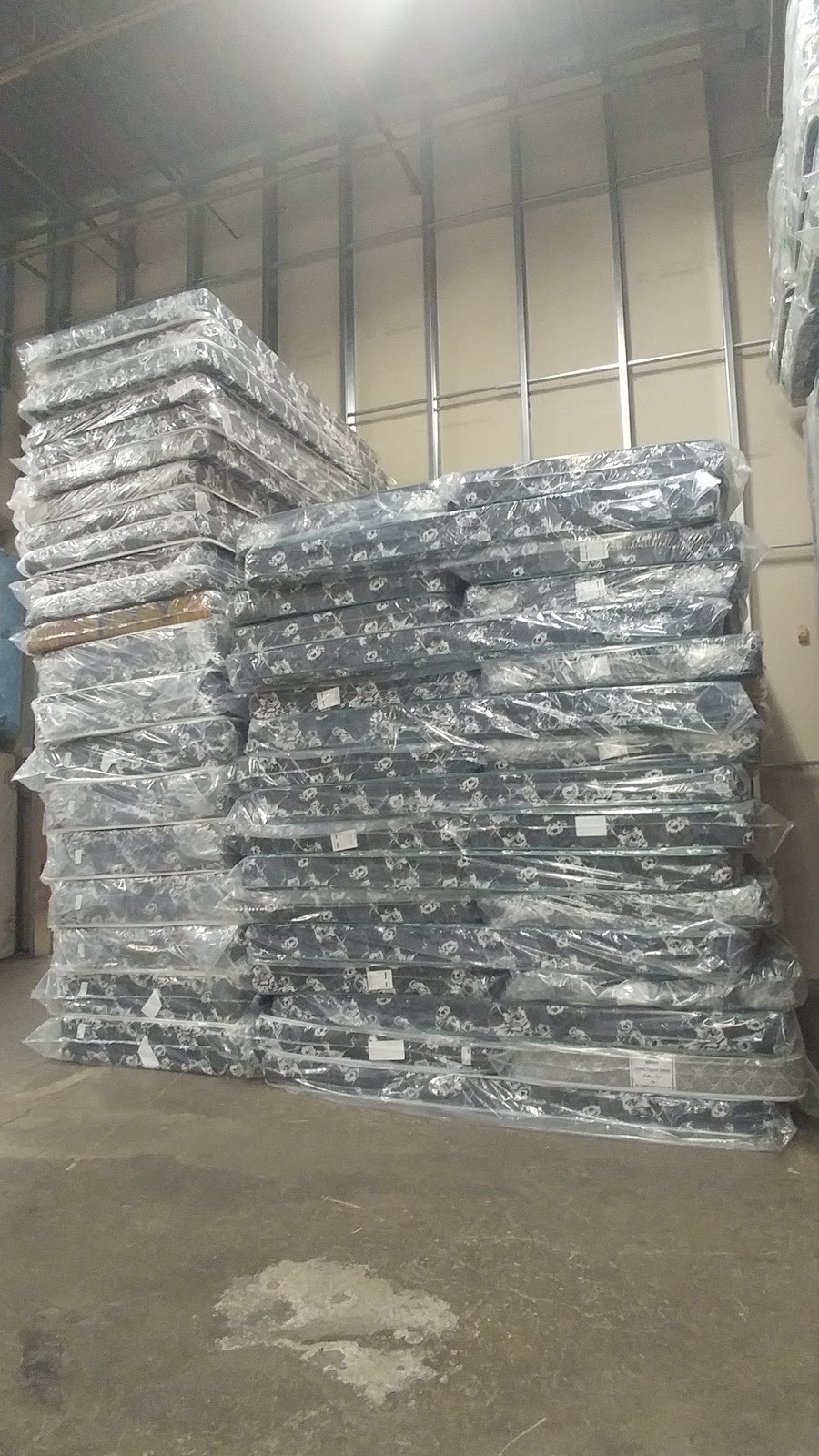 Worldwide Mattress Outlet-Hamilton | 2289 Barton St E, Hamilton, ON L8E 2W8, Canada | Phone: (905) 481-0604