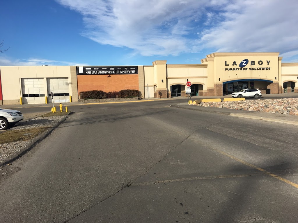 La-Z-Boy Furniture Galleries | 5111 Northland Dr NW, Calgary, AB T2L 2J8, Canada | Phone: (403) 253-1000