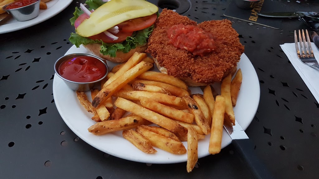 Blackfish Pub | 966 Venture Way, Gibsons, BC V0N 1V7, Canada | Phone: (604) 886-6682