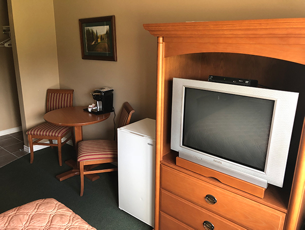 The Village Golf Course Hotel | 5427 Township Rd 494, Lindale, AB T0C 1W0, Canada | Phone: (780) 514-3900