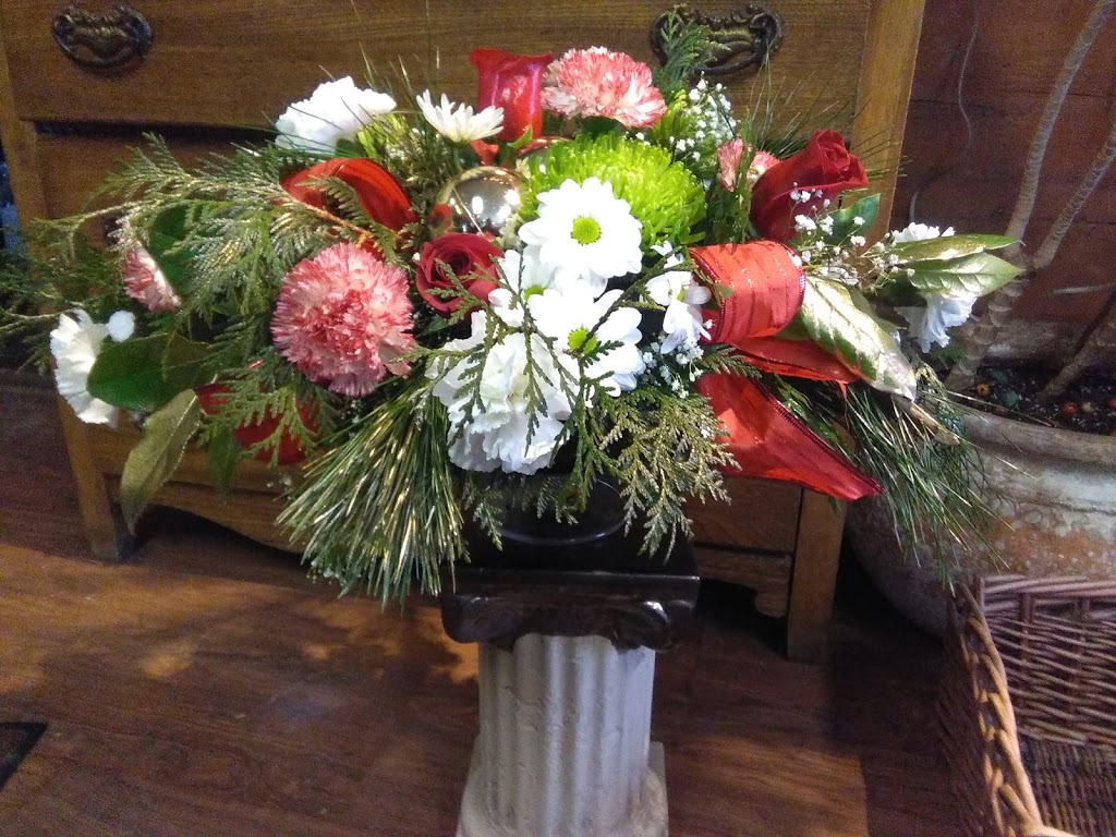 Scentimental Flowers | 183 McArthur Ave, Vanier, ON K1L 6P6, Canada | Phone: (613) 744-1234