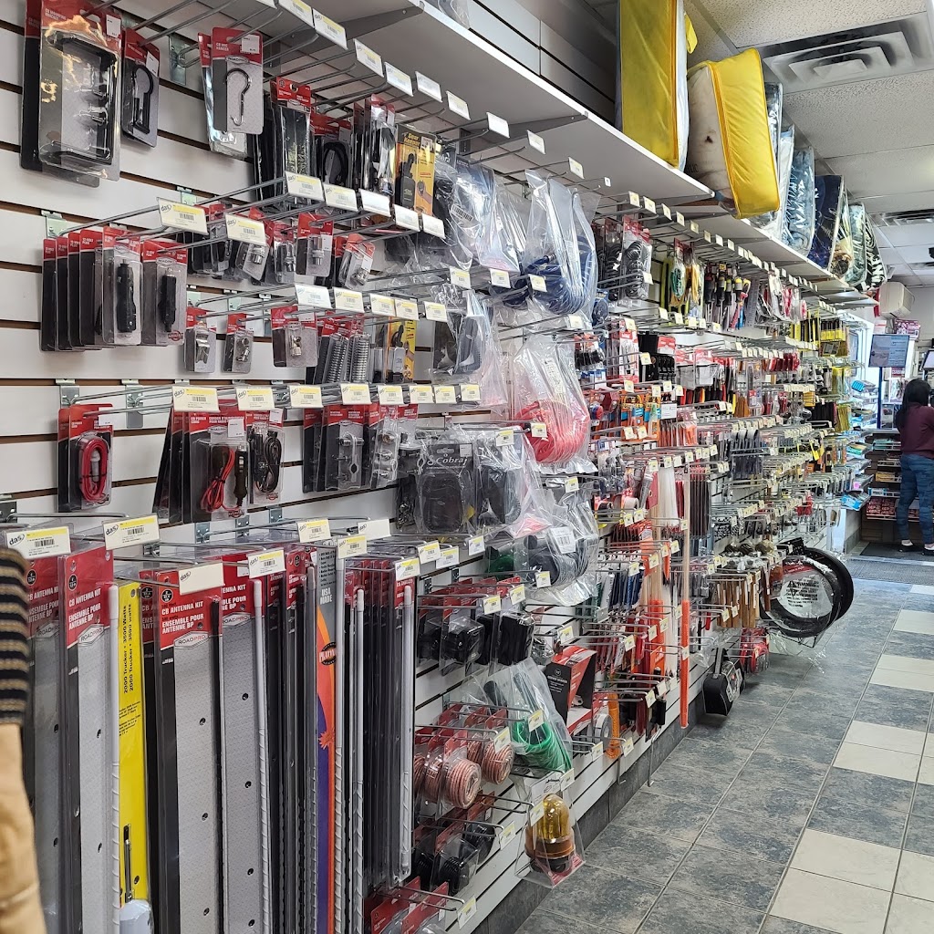 Waubaushene Truck Stop | 21 Quarry Rd, Waubaushene, ON L0K 2C0, Canada | Phone: (705) 538-2900