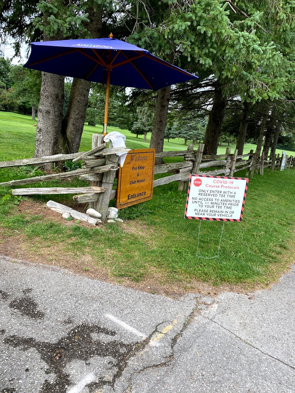 Puslinch Lake Golf Course | 6527 Ellis Rd, Cambridge, ON N3C 2V4, Canada | Phone: (519) 489-6767