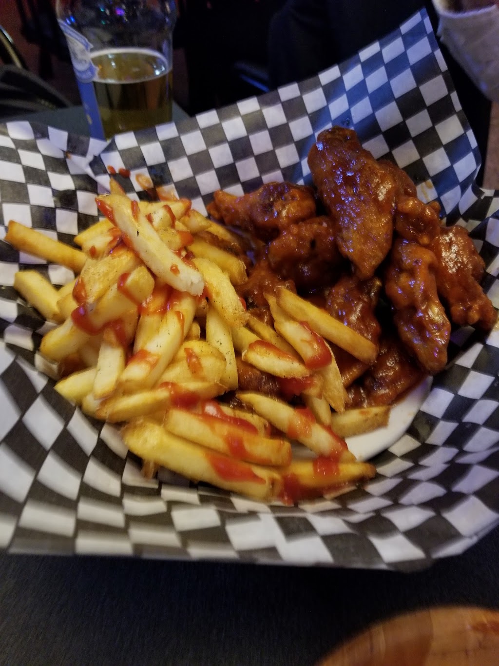 The Wally Tap & Grill | 302 OConnor Dr, East York, ON M4J 2T8, Canada | Phone: (416) 425-6136