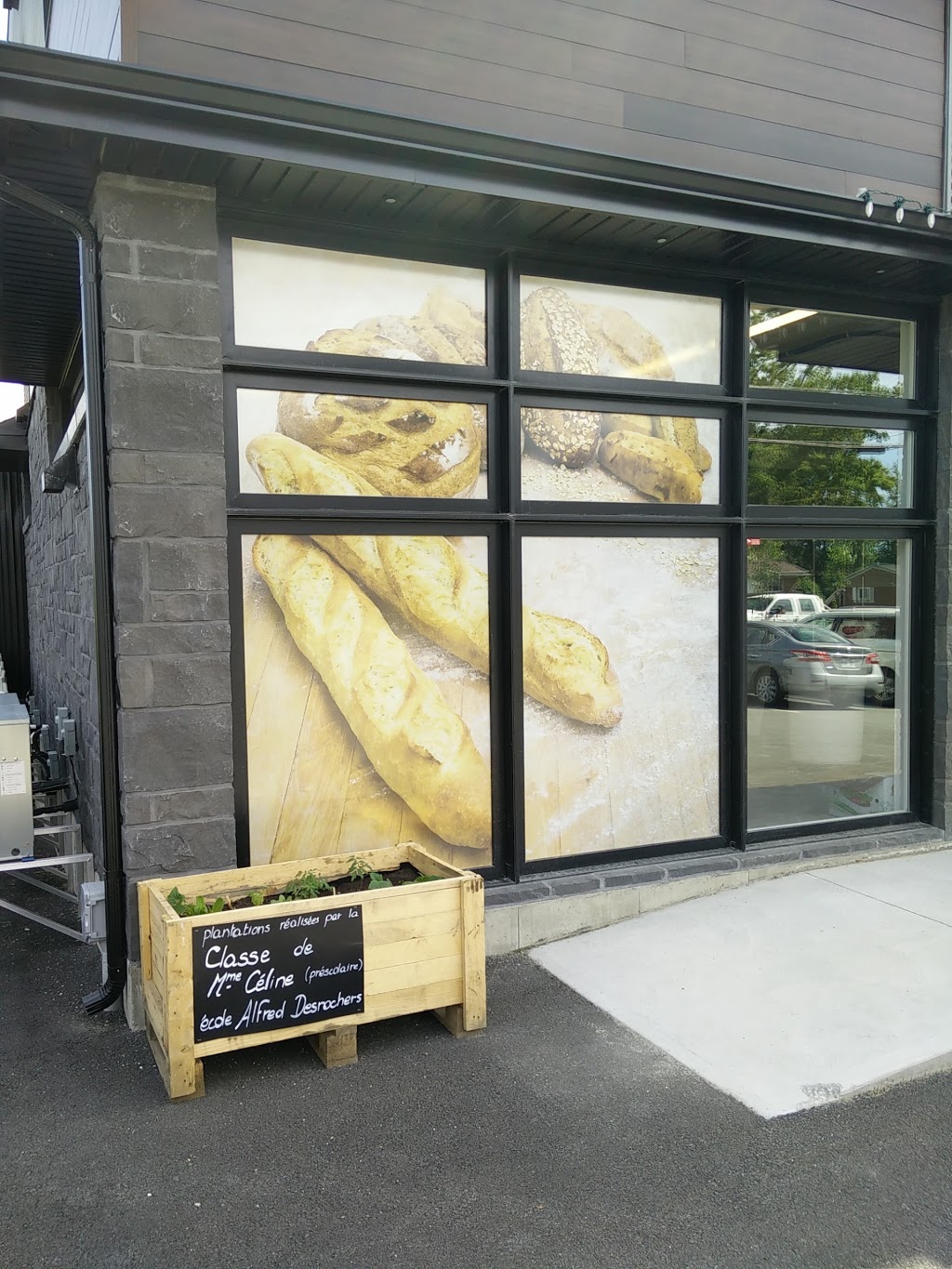 Au Coeur du Pain | 6017 QC-220, Sherbrooke, QC J1R 0L1, Canada | Phone: (819) 933-9888