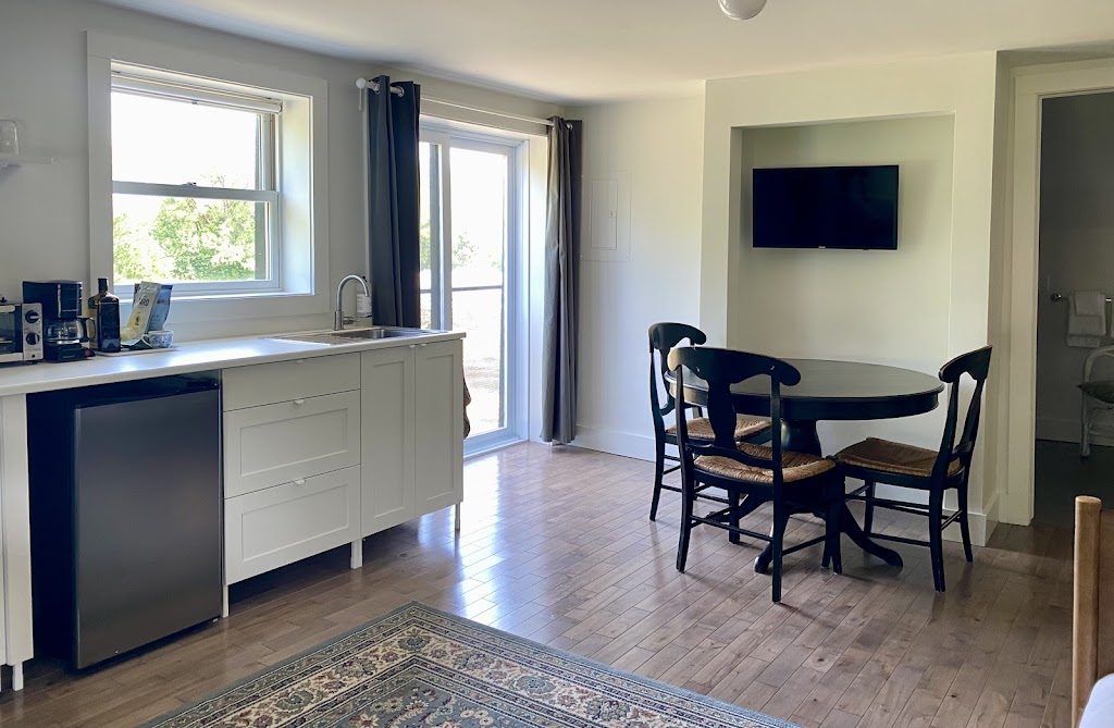 La Cecil House (295726) | 7 Chem. Caleb Tree, Stanbridge East, QC J0J 2H0, Canada | Phone: (450) 350-1700