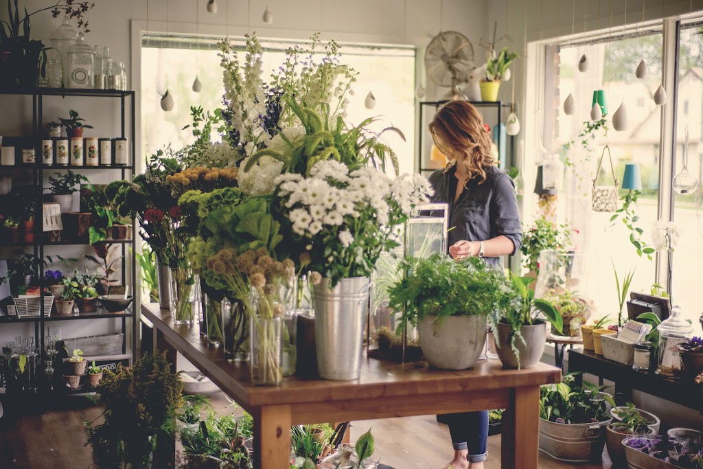 OAK & LILY Inc | 1724 Corydon Ave, Winnipeg, MB R3N 0K2, Canada | Phone: (204) 421-6251