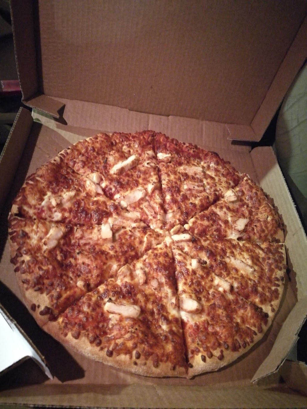 Dominos | 820 12th St, New Westminster, BC V3M 4K3, Canada | Phone: (604) 520-1584