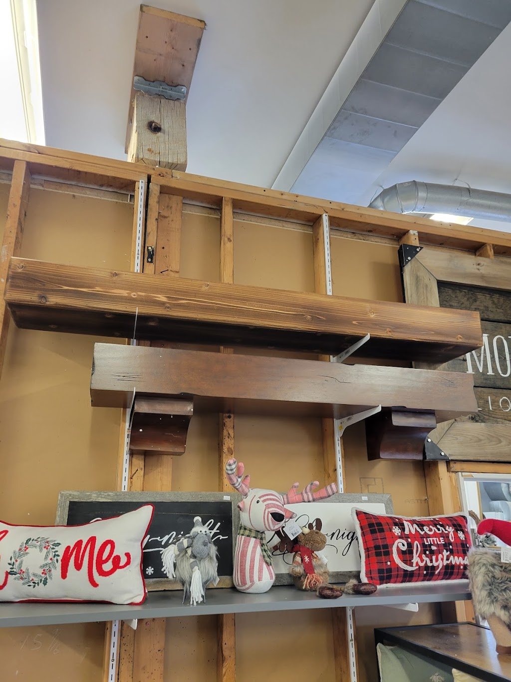 The Modern Farmhouse | 1246 Wellington St, Port Elgin, ON N0H 2C3, Canada | Phone: (289) 230-1200
