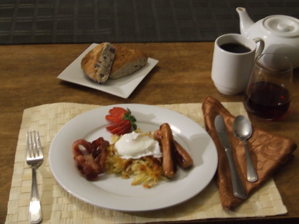 Country Encounters Accommodations | 7701 17 Ave, Coleman, AB T0K 0M0, Canada | Phone: (403) 563-5299