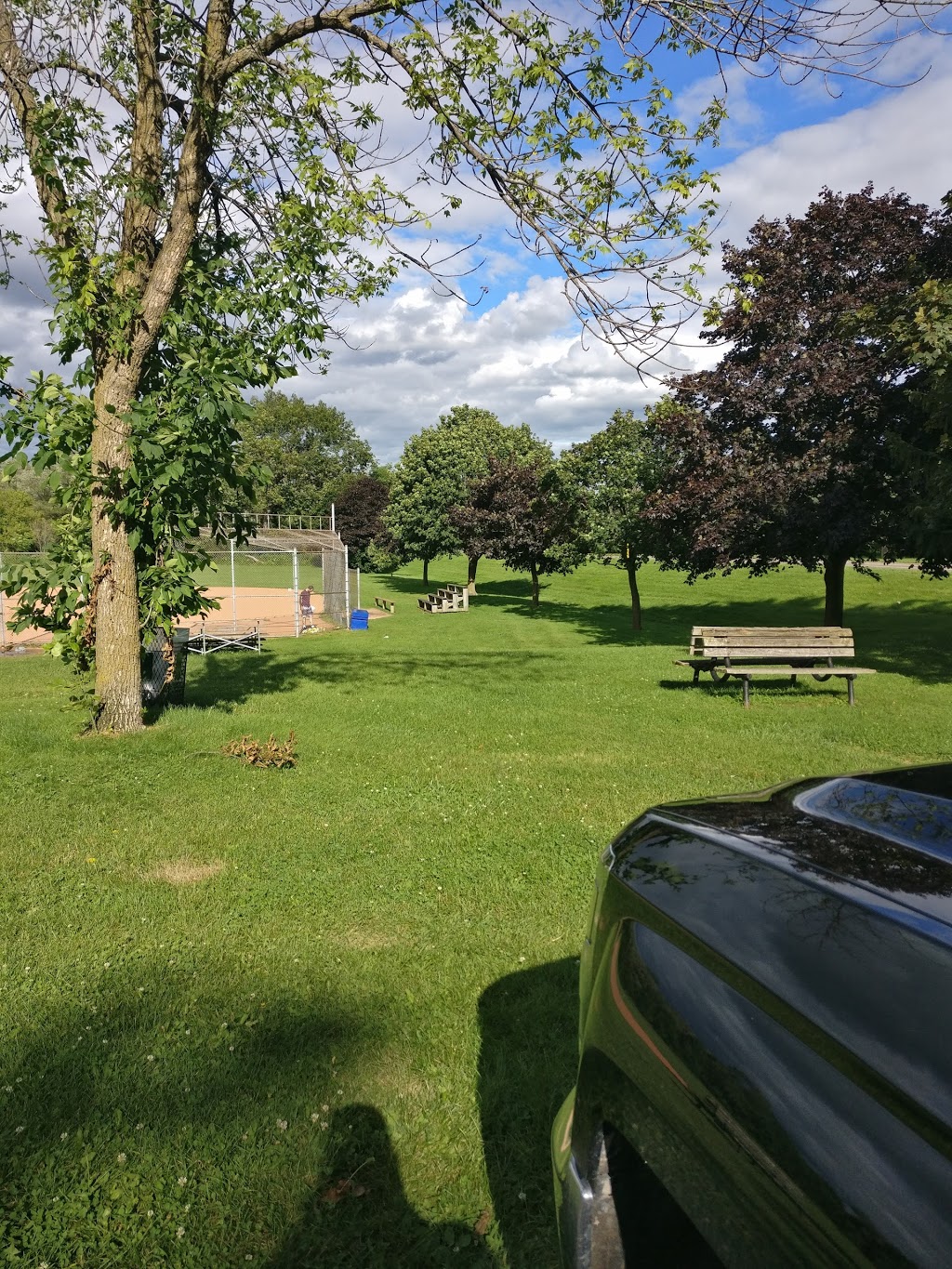 Dundee Park | 6S6, 700 Dundee Ave, Oshawa, ON L1J 5W2, Canada | Phone: (905) 436-3311