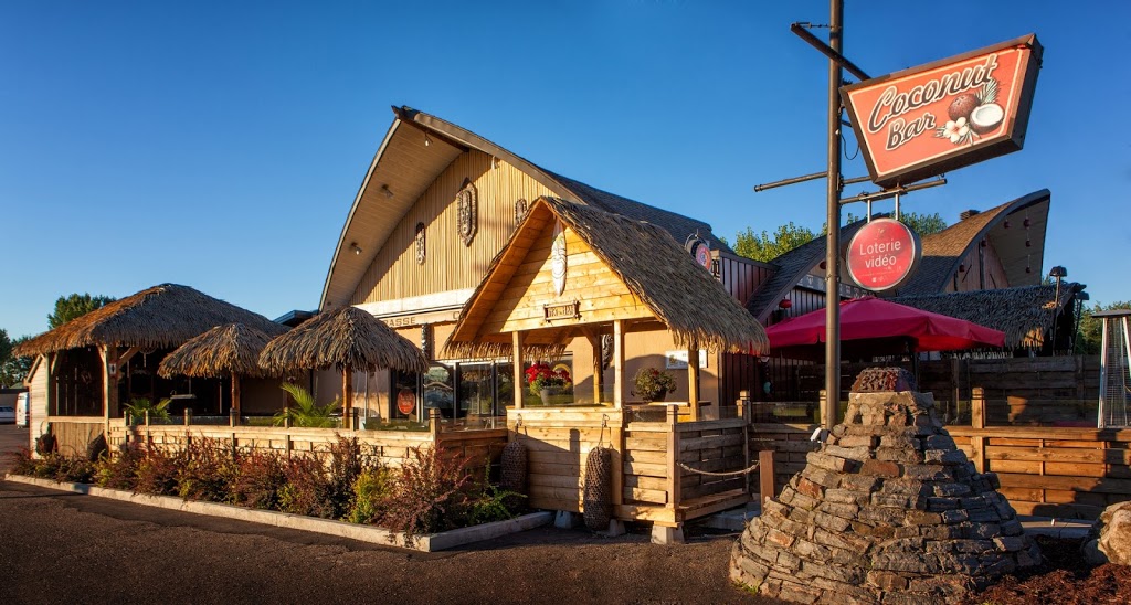 Hotel-Motel Coconut | 7531 Rue Notre Dame O, Trois-Rivières, QC G9B 1L7, Canada | Phone: (819) 377-3221