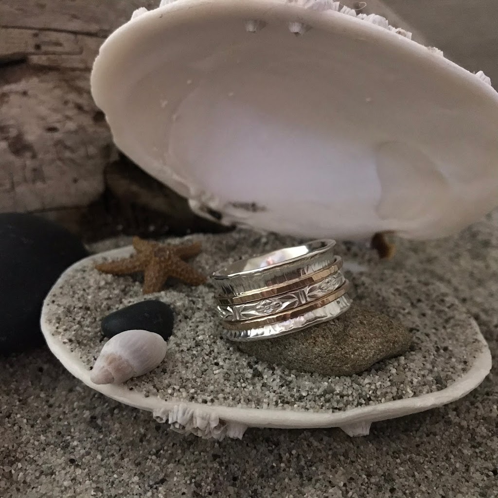 Silver Bee Studio | 1969 Clamshell Dr, Gabriola, BC V0R 1X6, Canada | Phone: (250) 802-8084
