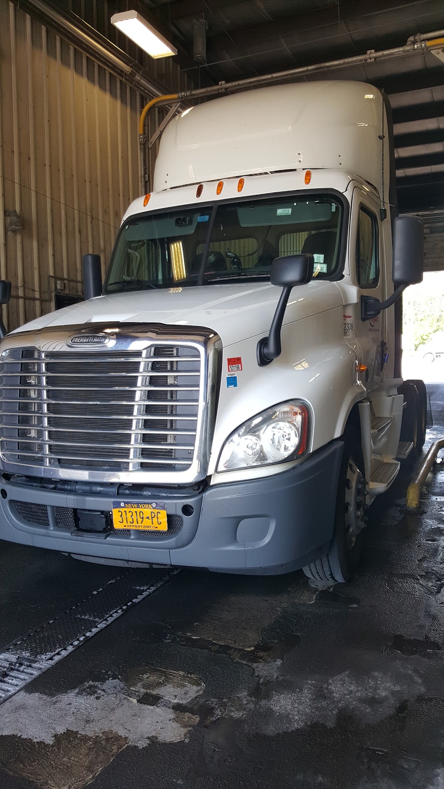 U-Haul Moving & Storage of Tonawanda | 2843 Kenmore Ave, Tonawanda, NY 14150, USA | Phone: (716) 874-6720
