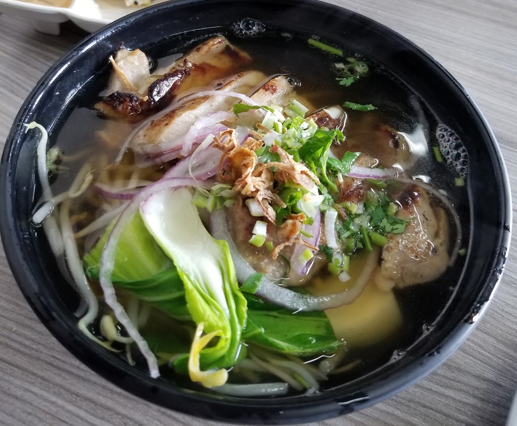 Lemongrazz Viet & Thai Restaurant | 3280 Monarch Dr Unit 8, Orillia, ON L3V 8A2, Canada | Phone: (705) 325-8338
