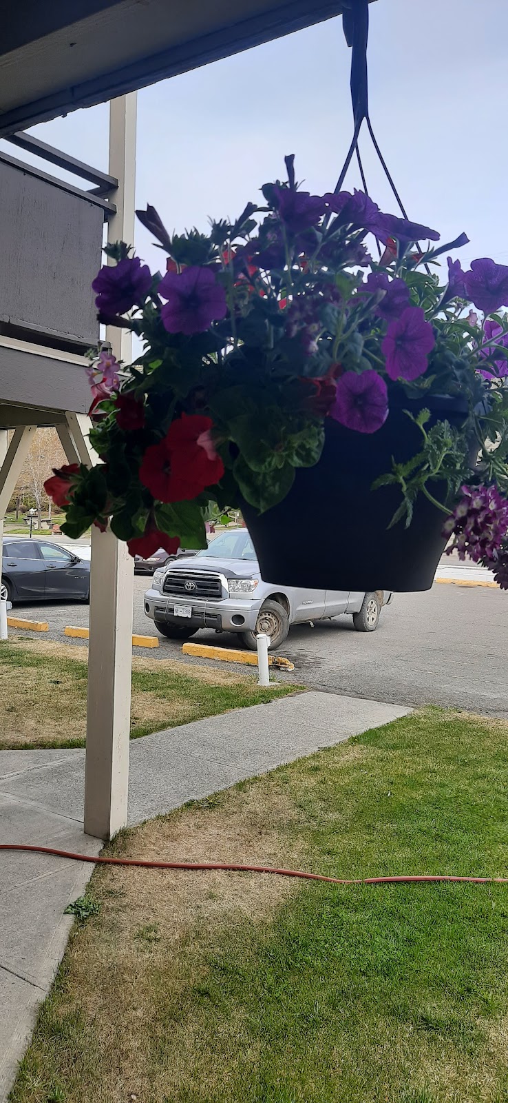 Ashcroft Apartments Motel | 715 Railway Ave, Ashcroft, BC V0K 1A0, Canada | Phone: (250) 453-9129