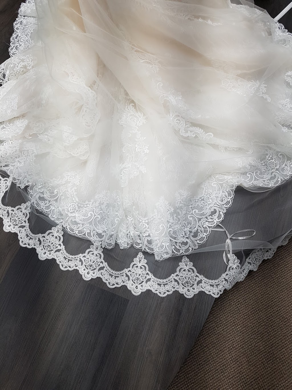 Bliss Bridal Boutique | clothing store | 19 Sawdon Dr, Whitby, ON L1N 9E9, Canada | 9057219775 OR +1 905-721-9775
