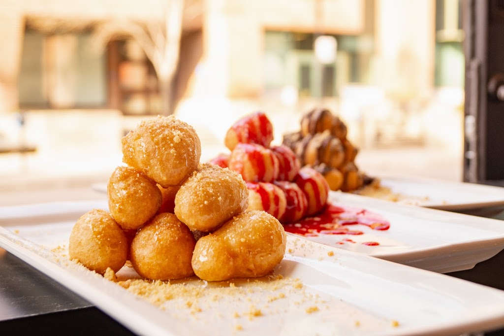 Golden Bites | 1212 Rue Saint-Denis, Montréal, QC H2X 3G5, Canada | Phone: (514) 750-1212
