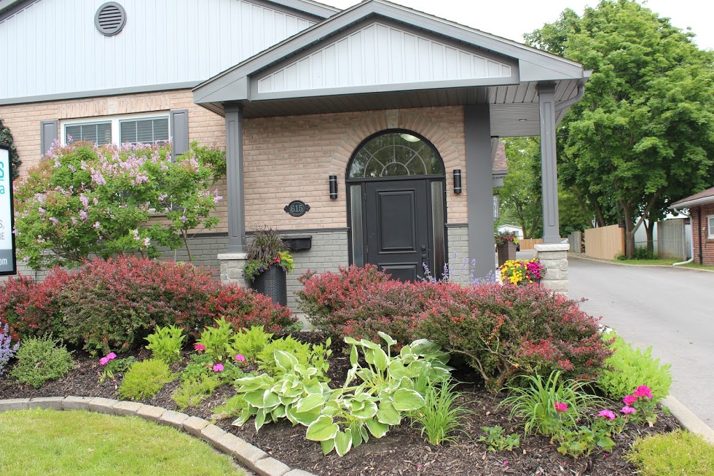 Beauty Works Day & Medi Spa | 615 Sidney St, Belleville, ON K8P 4A6, Canada | Phone: (613) 966-5211