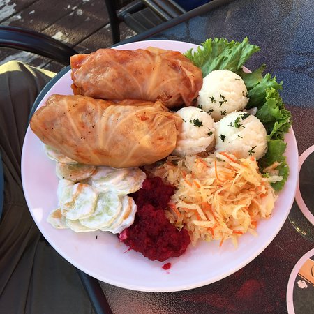 Elvis Victoria House Deli | 1005 Garrison Rd, Fort Erie, ON L2A 1N8, Canada | Phone: (905) 380-4026