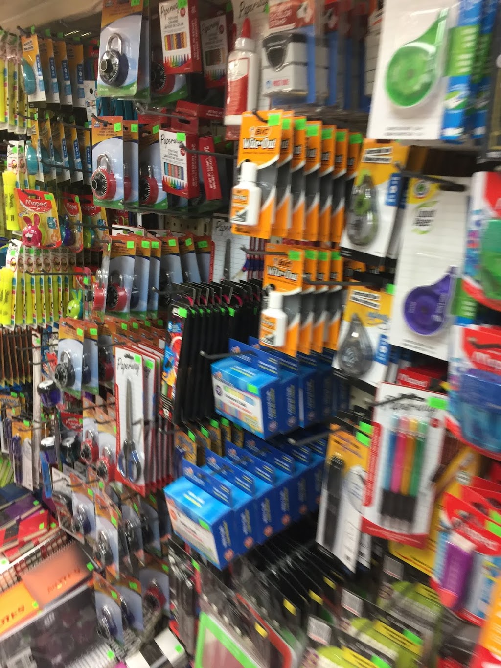 Dollar Tree | 6904 N Island Hwy N, Nanaimo, BC V9V 1P6, Canada | Phone: (250) 390-1606