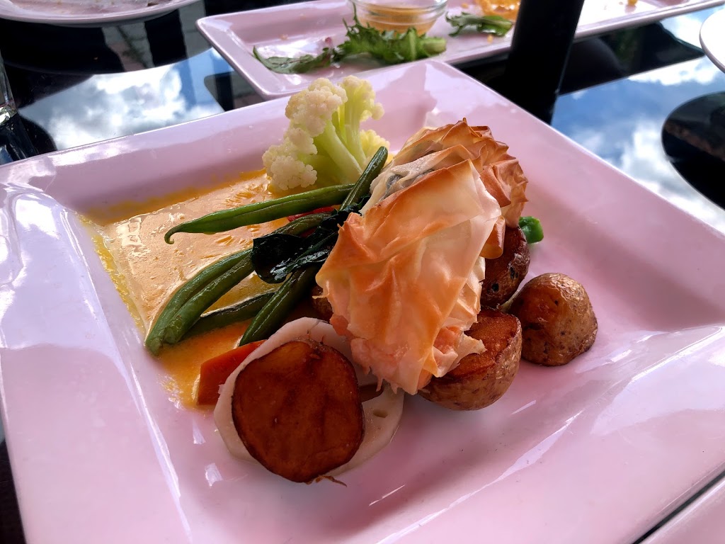 SummerKiss Restaurant | 1014 Lois Lane, Minden, ON K0M 2L1, Canada | Phone: (705) 454-8000