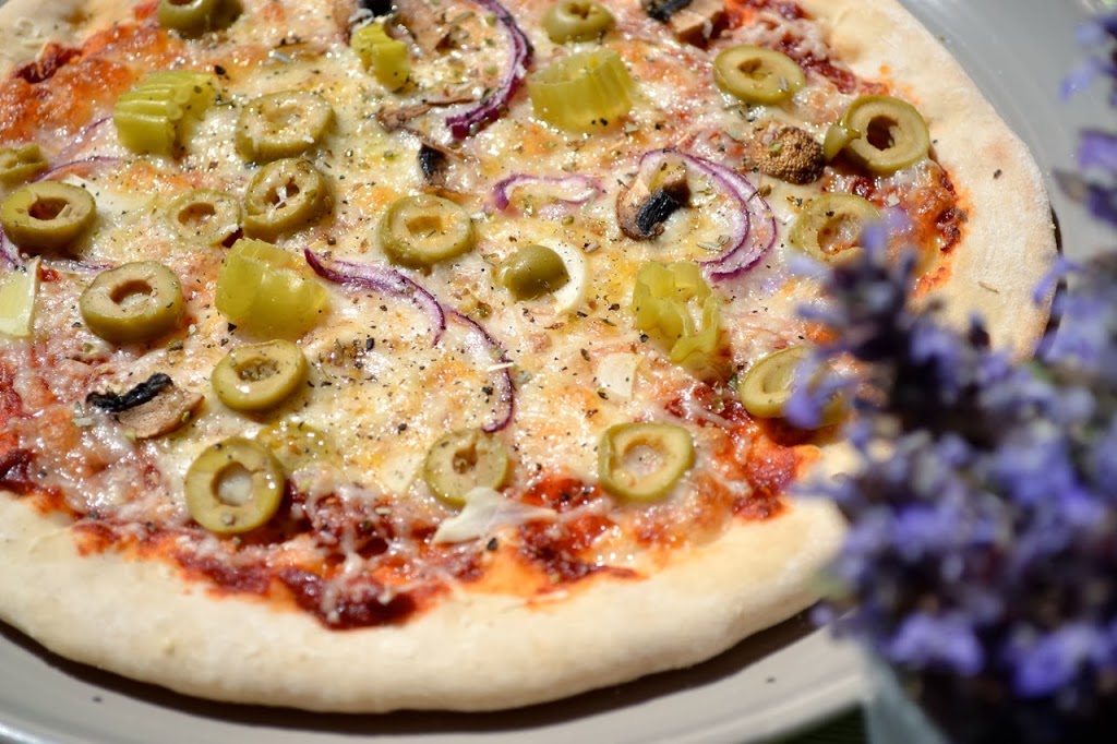 Dianas Pizza & Grille | 263 Kenilworth N, Hamilton, ON L8H 4S6, Canada | Phone: (905) 549-7474