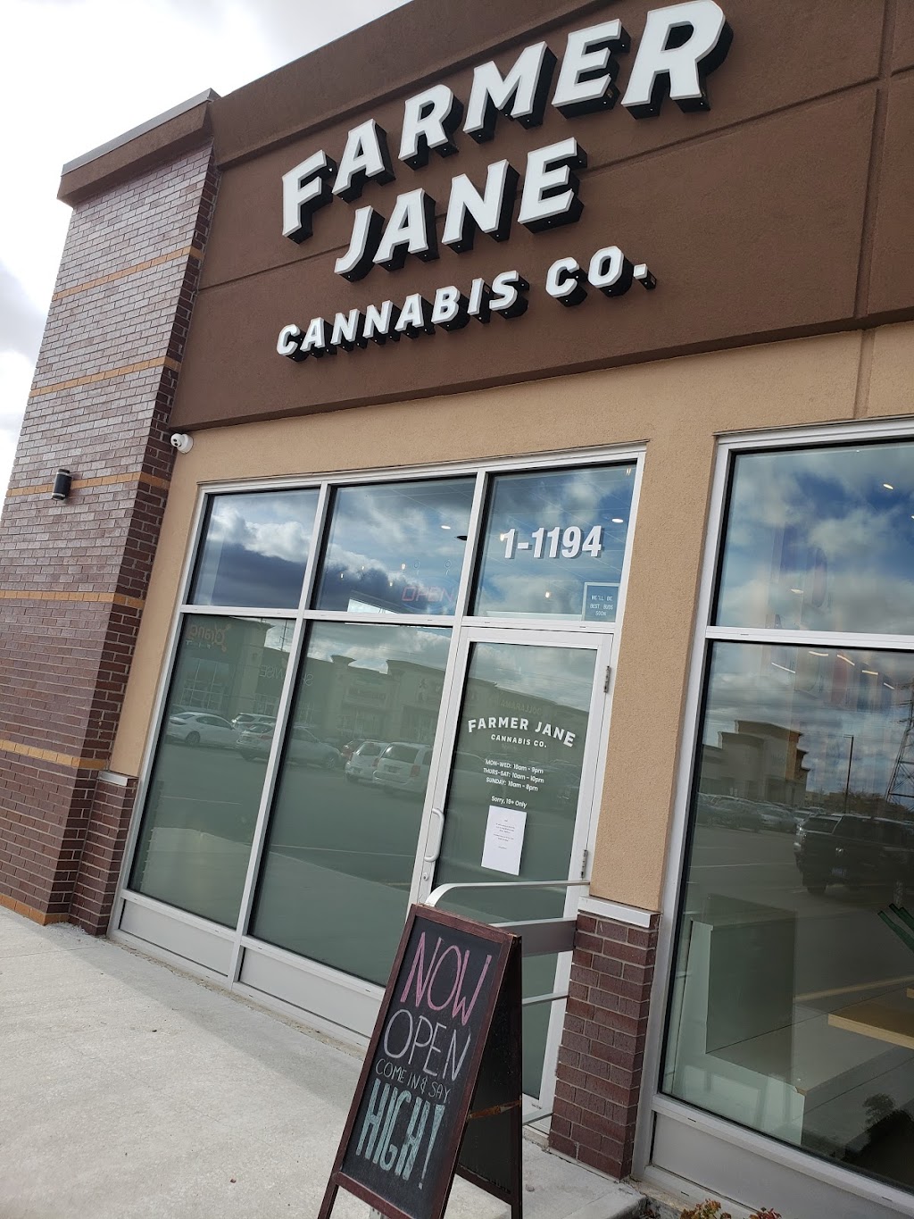 Farmer Jane Cannabis Co. | 1194 Taylor Ave #1, Winnipeg, MB R3M 3Z4, Canada | Phone: (204) 452-7717
