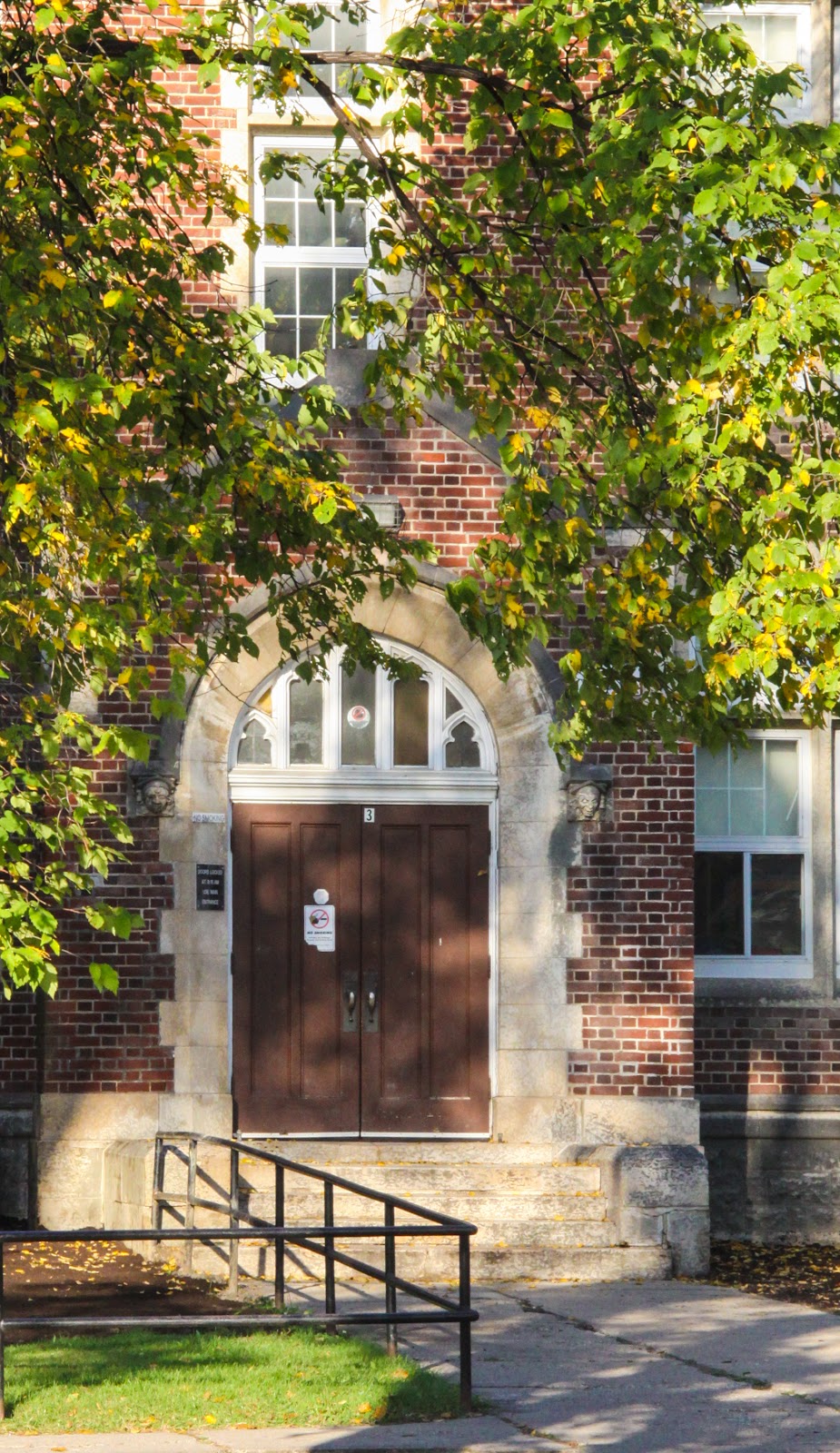 Daniel McIntyre Collegiate Institute | 720 Alverstone St, Winnipeg, MB R3E 2H1, Canada | Phone: (204) 783-7131