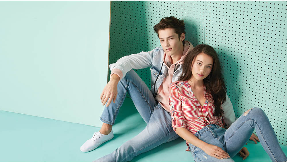 Stitches | 100 Boulevard Brien Unit 205b, Repentigny, QC J6A 5N4, Canada | Phone: (450) 654-7183