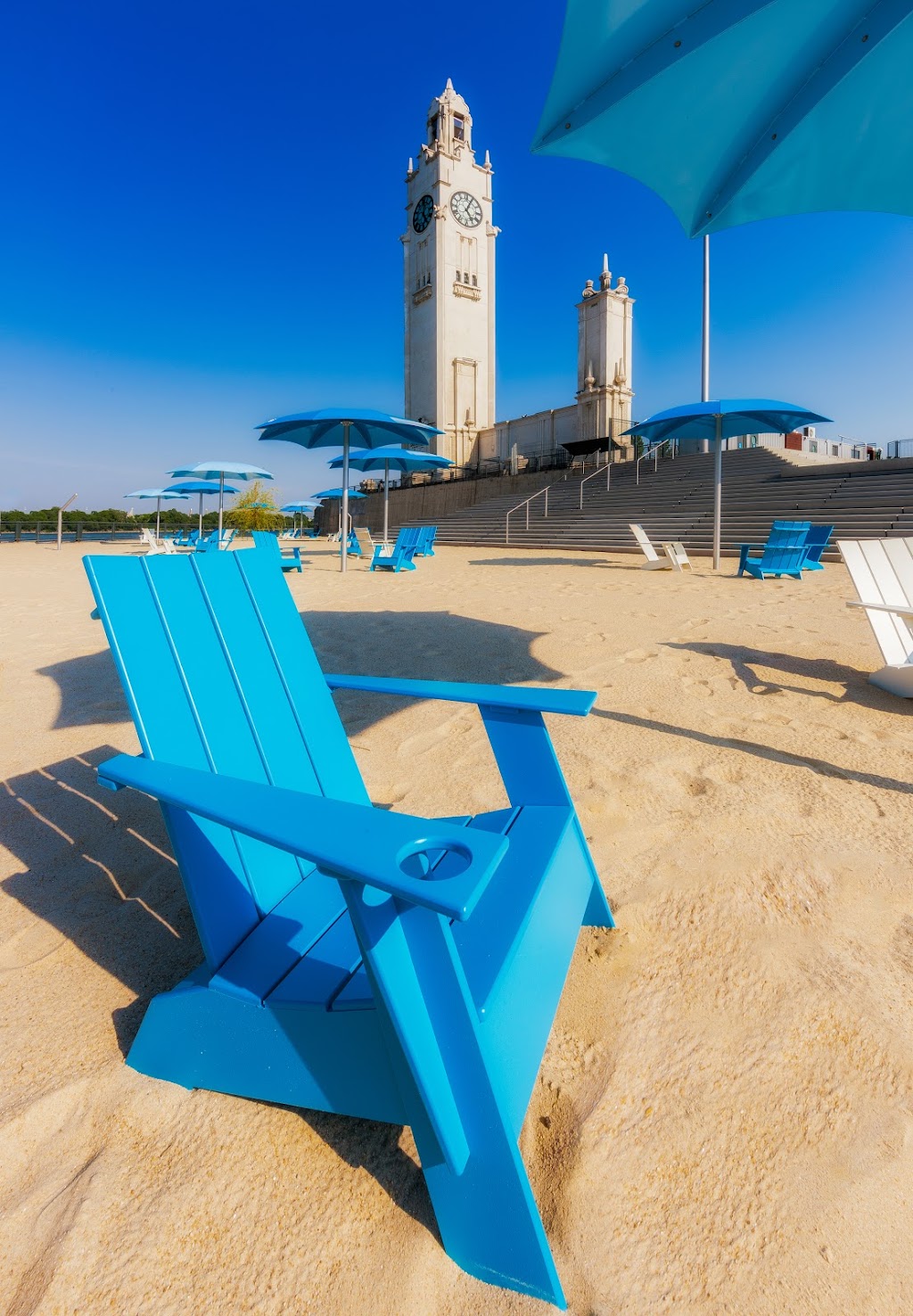 Plage de lHorloge | 1 Rue Quai de lHorloge, Montréal, QC H2Y 2E2, Canada | Phone: (514) 496-7678