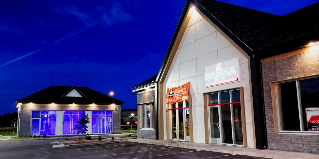 Planète Poutine | 140 Rue Robitaille, Granby, QC J2H 0R9, Canada | Phone: (450) 375-7557