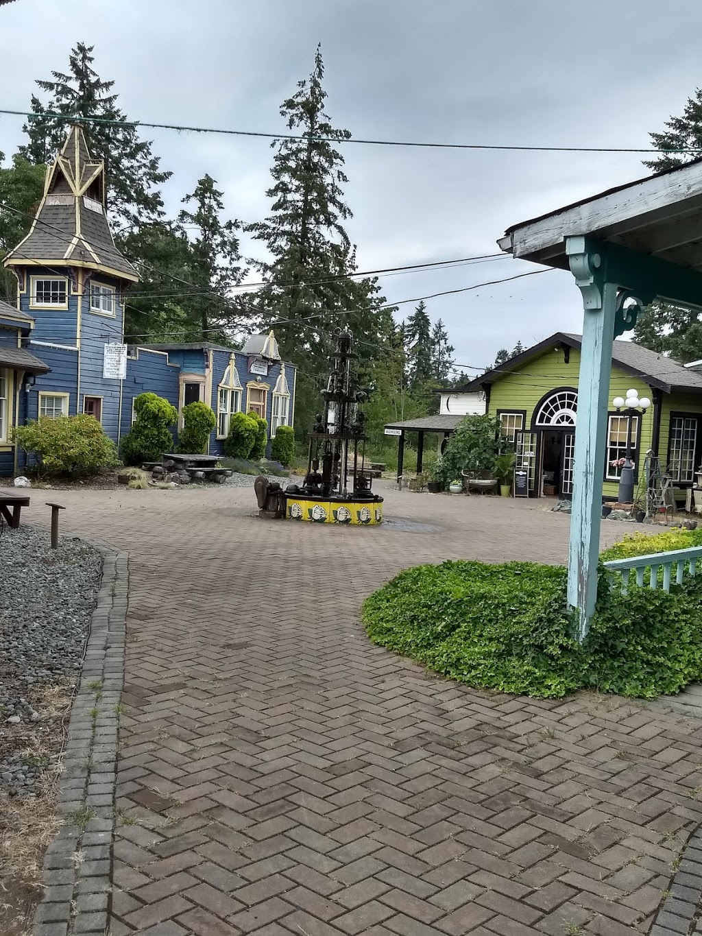 The Loom | 4705 Trans-Canada Hwy, Duncan, BC V9L 6E1, Canada | Phone: (250) 746-5250