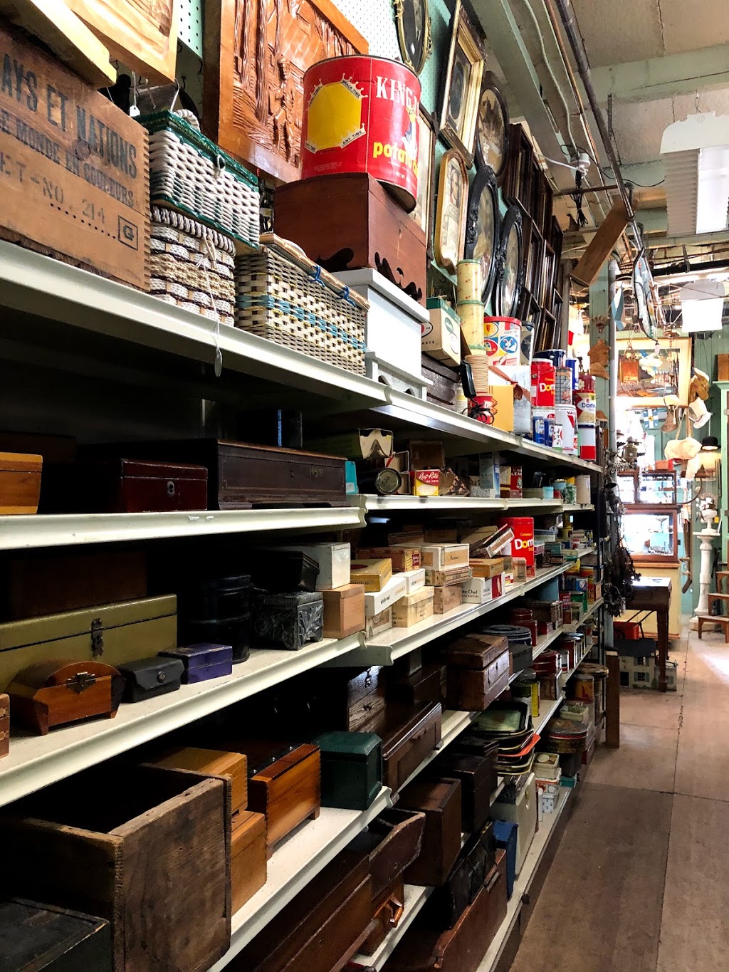 Antique Duschambault Inc | 216 Chemin du Roy, Deschambault, QC G0A 1S0, Canada | Phone: (418) 286-6920
