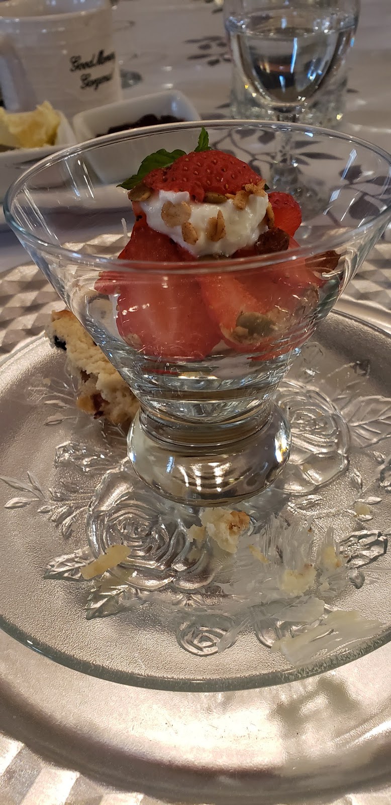 Edgewater Bed and Breakfast | 25 Hill St, Picton, ON K0K 2T0, Canada | Phone: (613) 476-4256