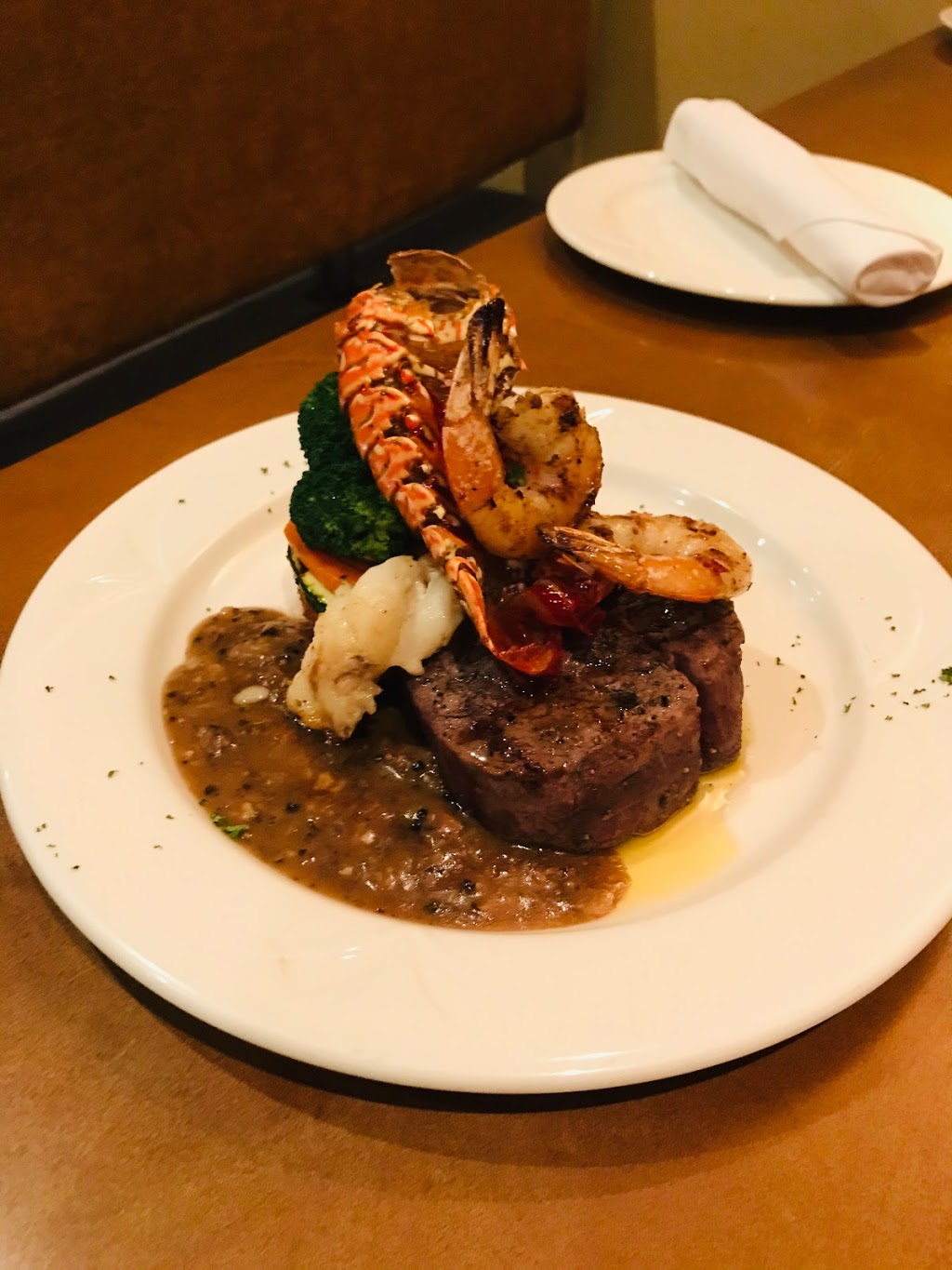 Bella Vista Trattoria & Wine Bar | 660 College St, Toronto, ON M6G 1B8, Canada | Phone: (416) 532-2518